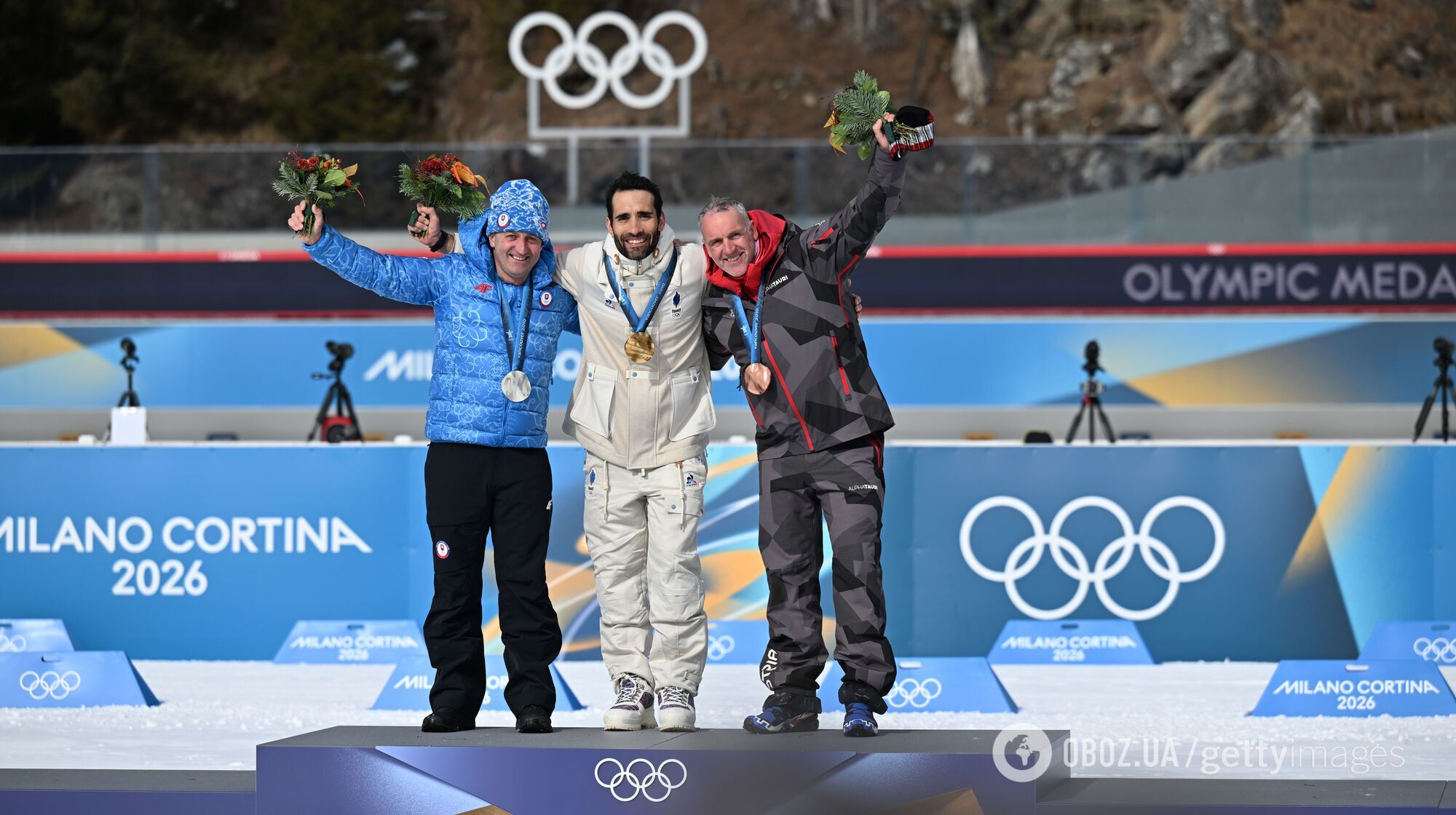 У російського чемпіона відібрали олімпійську медаль у біатлоні і на ОІ-2026 вручили її французу. Відео