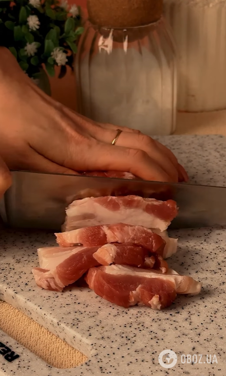 Як смачно приготувати картоплю з підчеревиною: рецепт в духовці