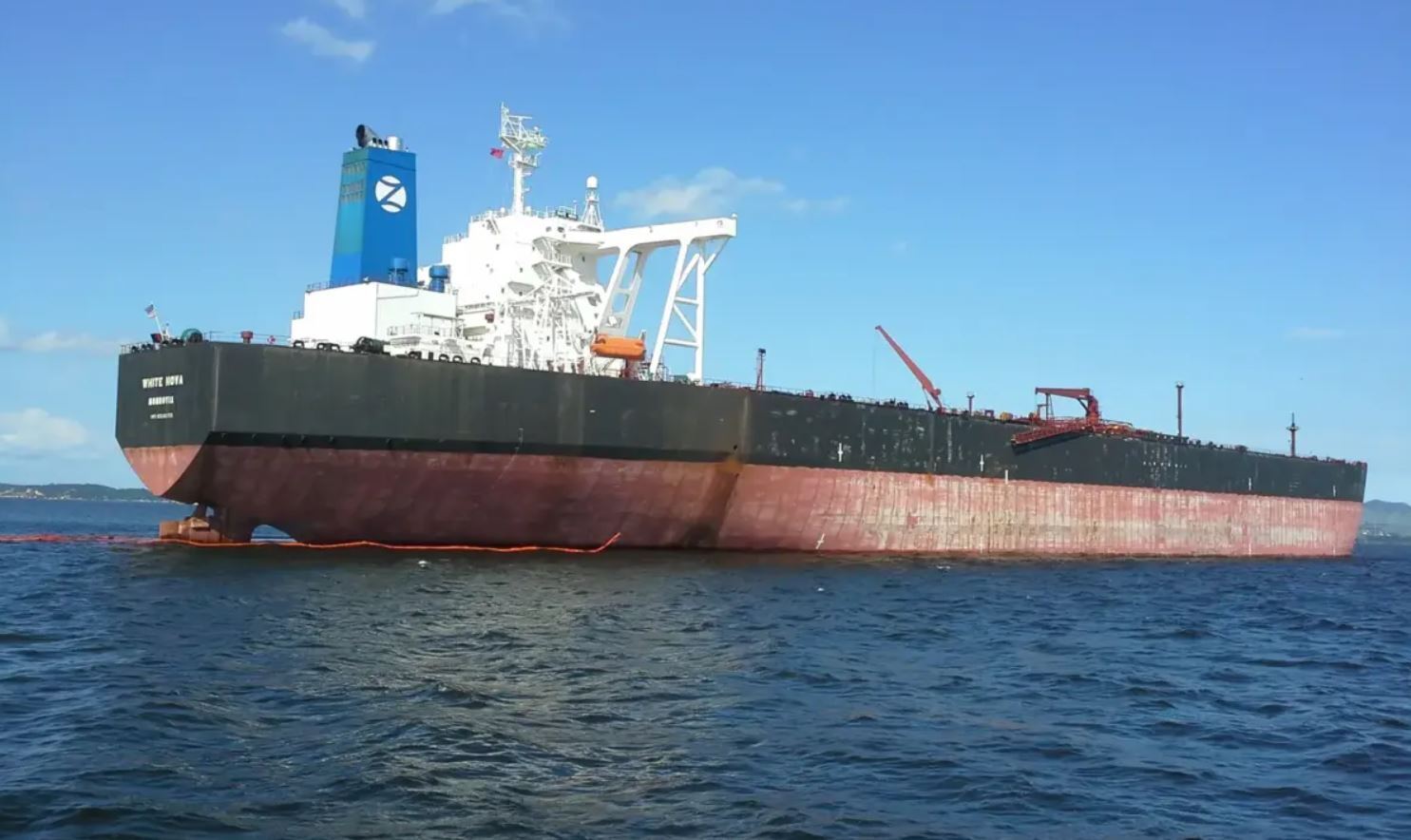 США затримали ще один підсанкційний танкер в Індійському океані: подробиці