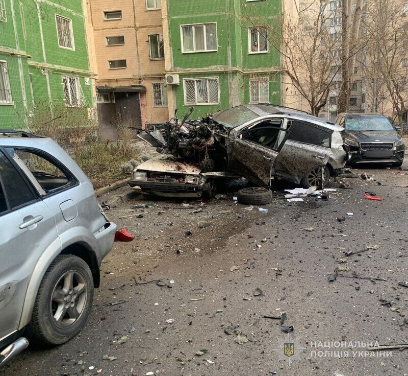 В Одесі вибухнуло авто, постраждав чоловік. Фото і відео
