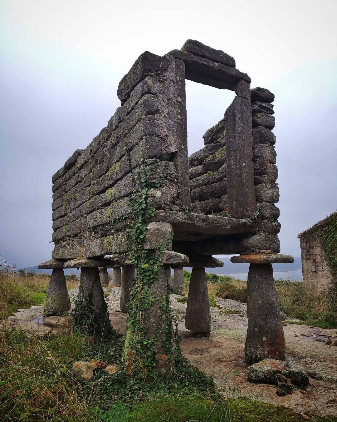 В Іспанії продається ціле село з видом на море: скільки коштує