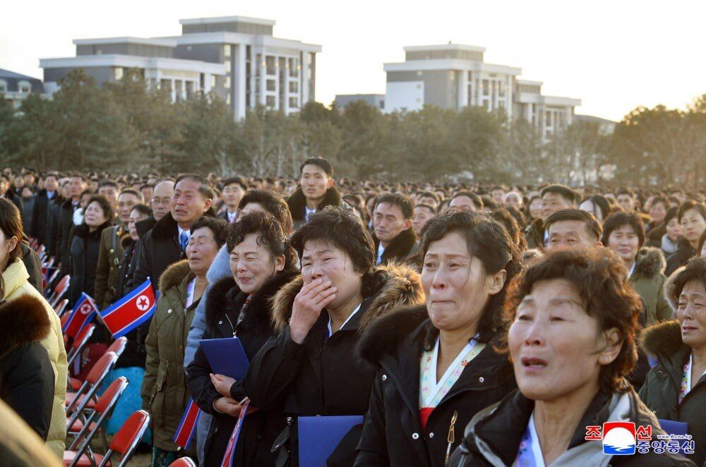 Кім Чен Ин роздав квартири родичам загиблих на війні проти України солдатів КНДР: росіяни позаздрили і заявили про "рабство"
