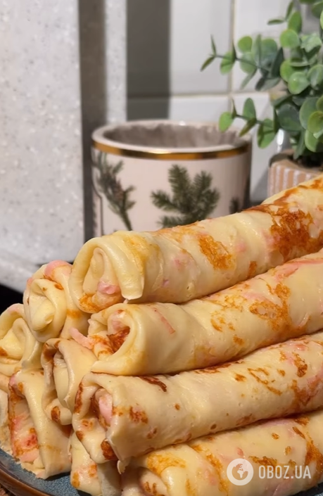 Тонкі солоні млинці, для яких не знадобиться начинка: простий рецепт