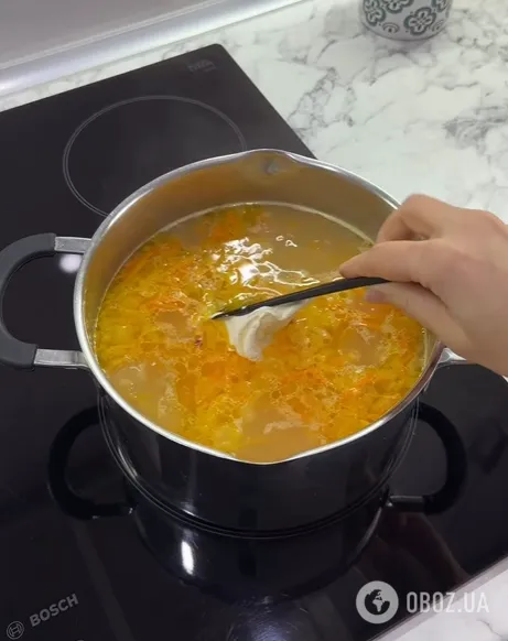 Домашній наваристий суп з червоною рибою: як приготувати