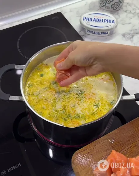 Домашній наваристий суп з червоною рибою: як приготувати