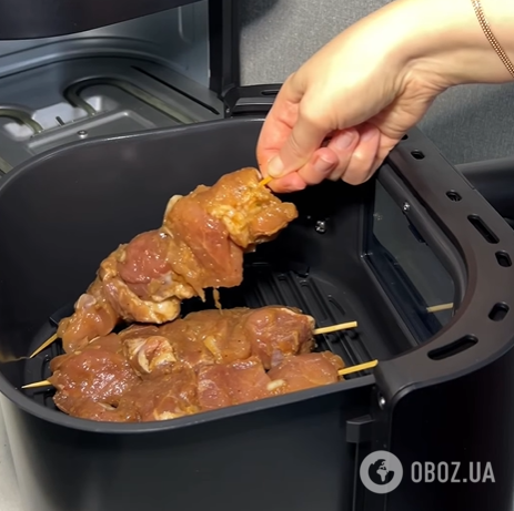 Як приготувати соковитий шашлик без мангала: ідеальний варіант для зимового періоду