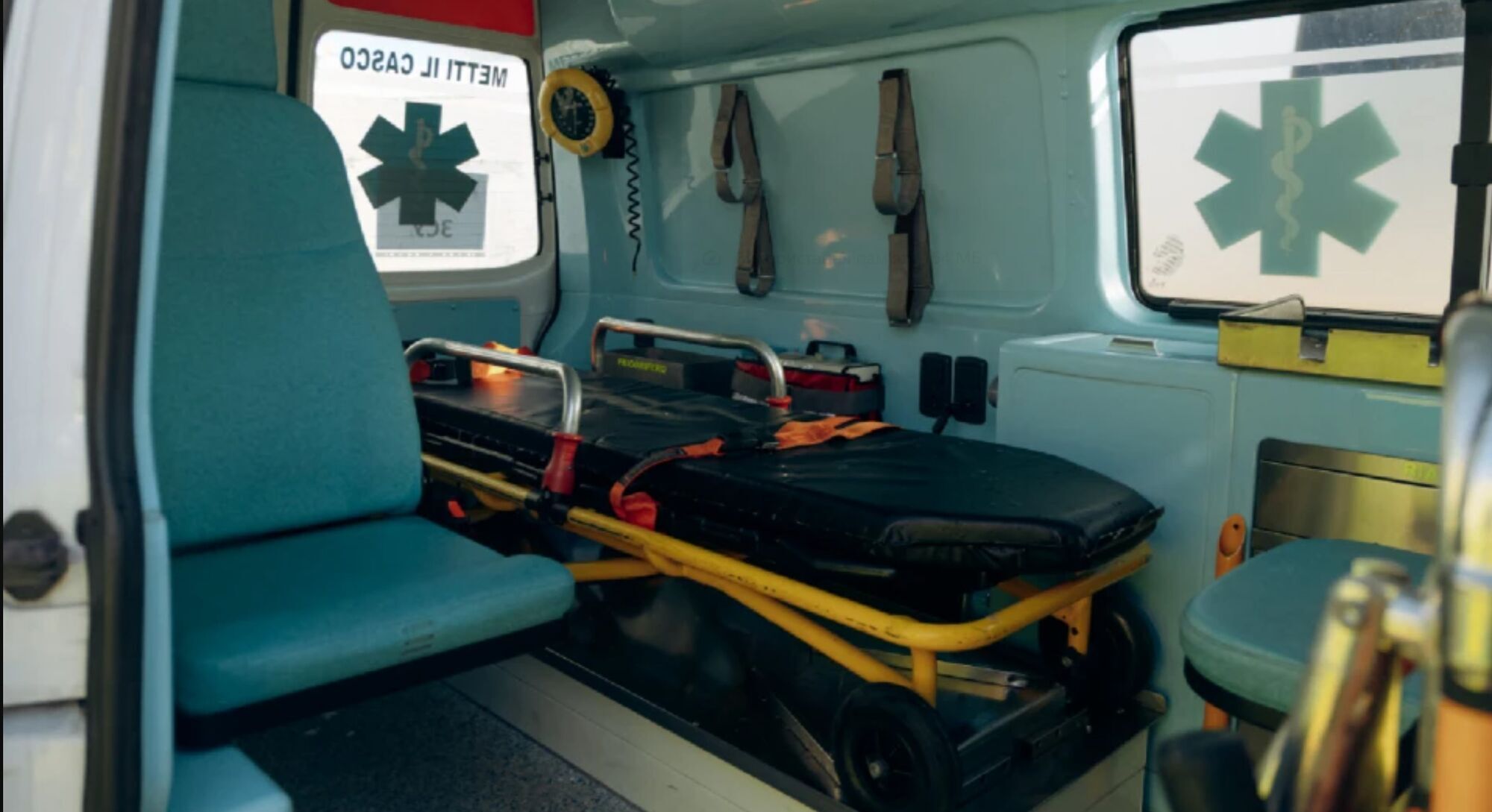 Працюють там, де рахунок йде на хвилини: завдяки програмі ГеройCar на фронт передали 5 евакуаційних авто. Відео