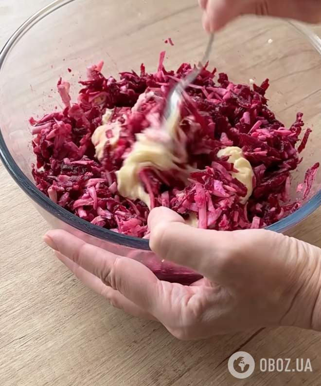 Зимний салат из свеклы за 5 минут: самый простой и быстрый рецепт