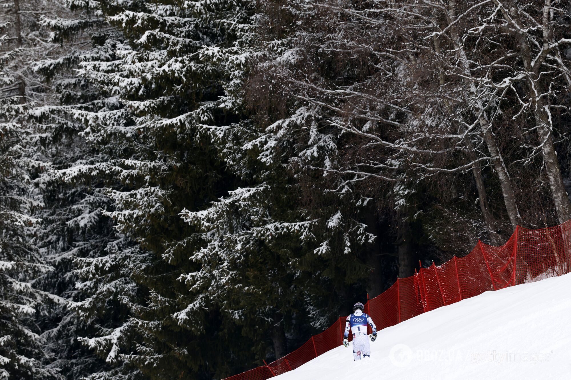 Норвежский горнолыжник претендовал на "золото" ОИ-2026, но ошибся и ушел в лес. Видео