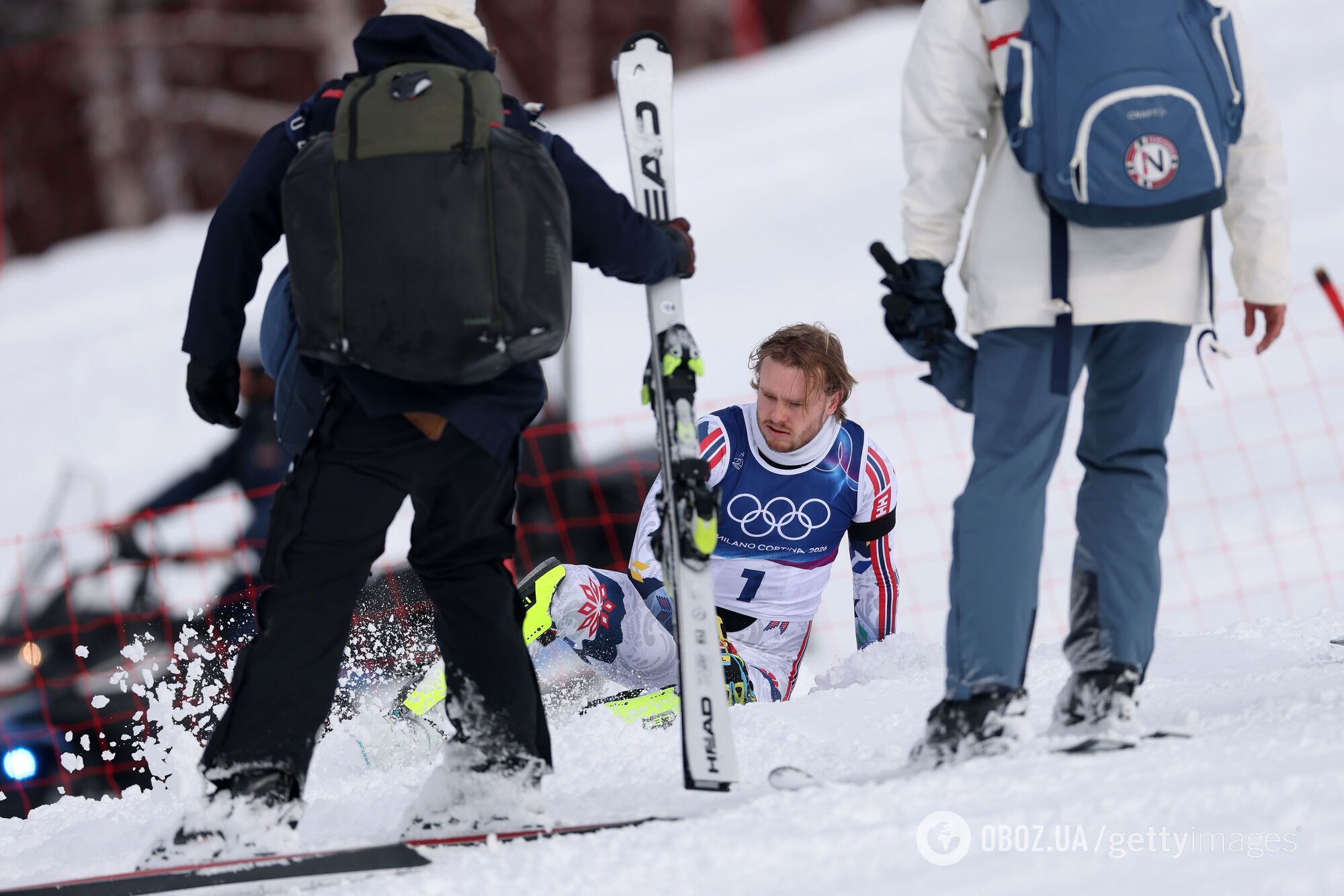 Норвежский горнолыжник претендовал на "золото" ОИ-2026, но ошибся и ушел в лес. Видео