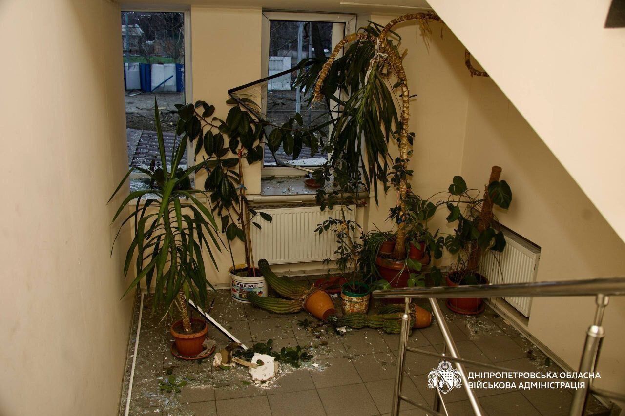 Днепр оказался под комбинированной атакой РФ: прозвучала серия взрывов, вспыхнул пожар. Фото