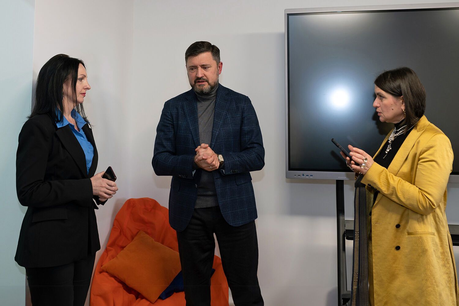 Mariupol Justice: Фонд Рината Ахметова и Мариупольская МВА подписали меморандум о сотрудничестве