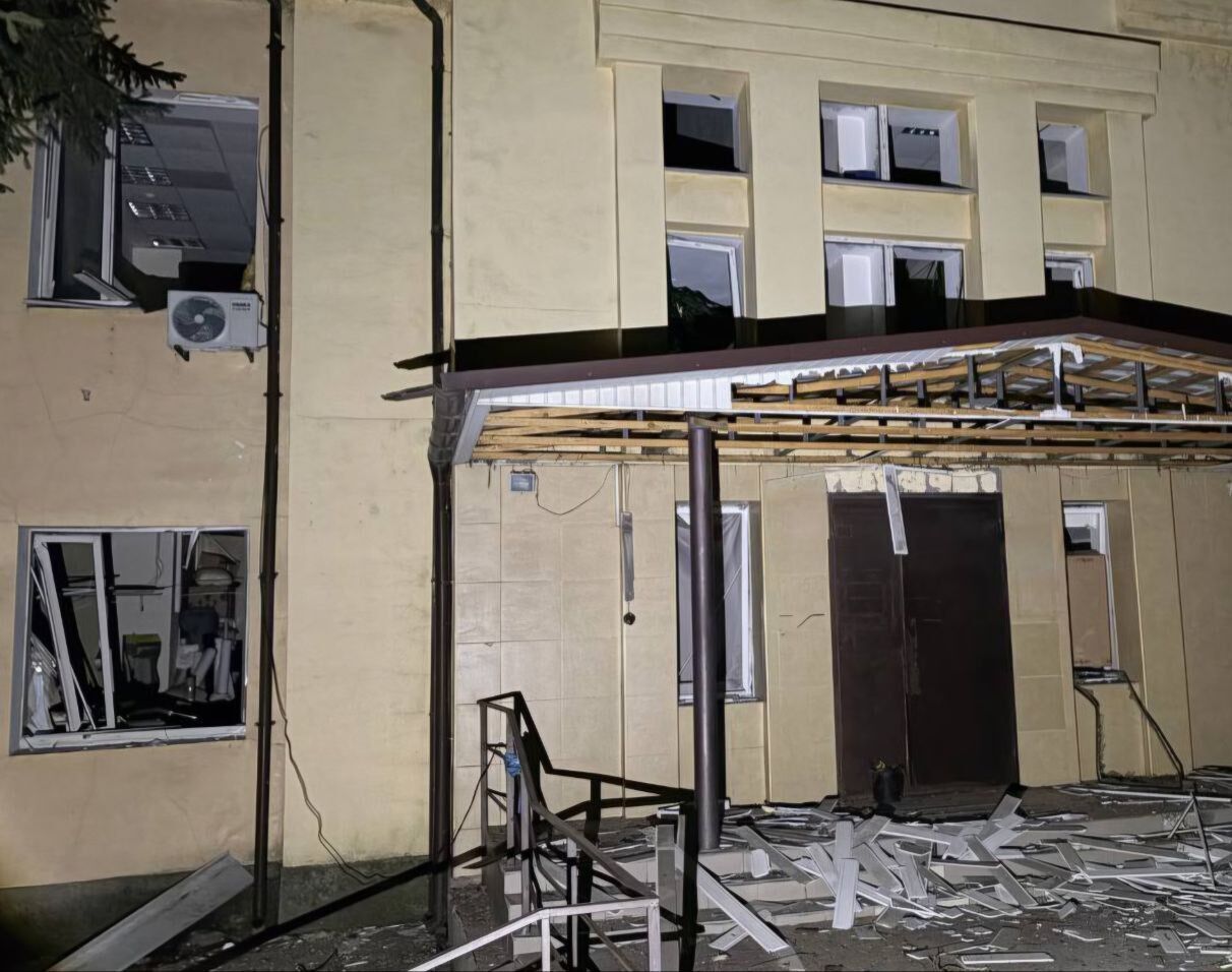 Днепр оказался под комбинированной атакой РФ: прозвучала серия взрывов, вспыхнул пожар. Фото