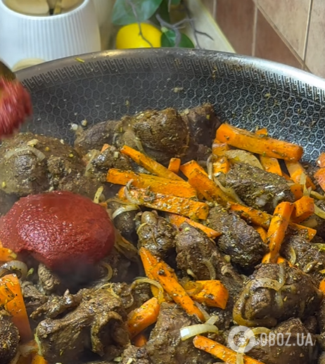 Сочный гуляш из говядины на ужин: можно подать с любым гарниром