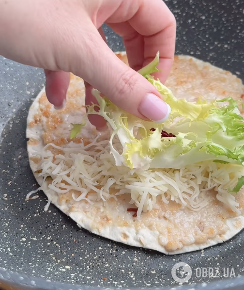 Що приготувати з лаваша для перекусу: рецепт ситної страви за 2 хвилини