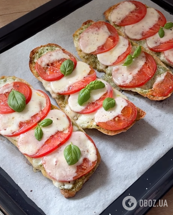 Вкусные горячие бутерброды с оригинальной начинкой: делимся рецептом блюда за копейки