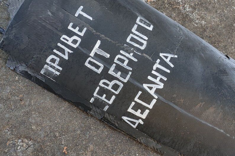 Атака РФ по центру Сум: патрульні показали кадри перших хвилин після удару. Відео