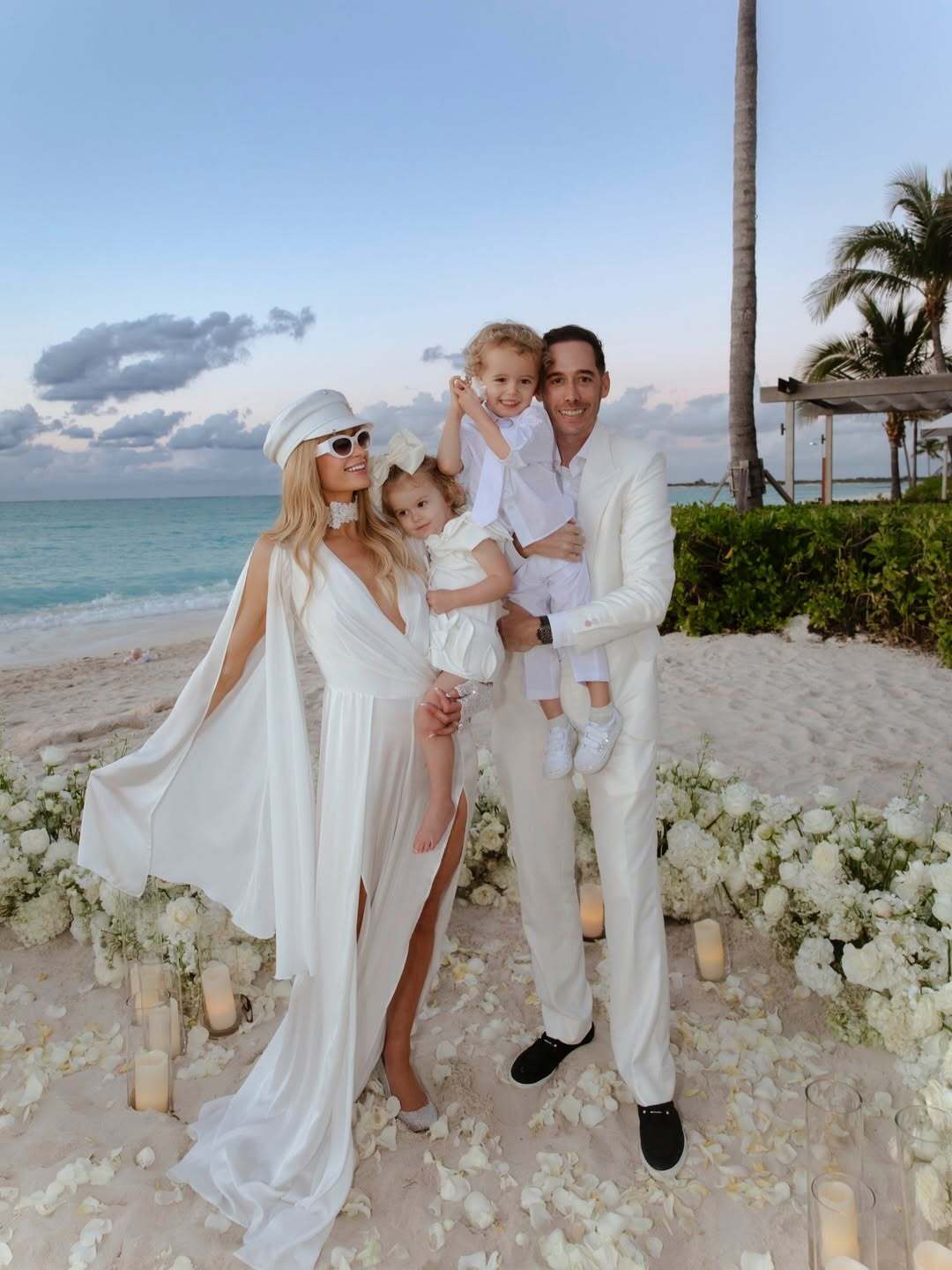 "Цього разу ми не просто чоловік і дружина". 45-річна Періс Гілтон вдруге сказала "так" коханому і пояснила, що це означає