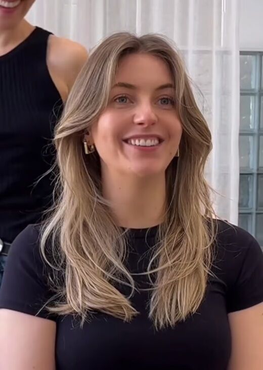 Модные этой зимой: какие стрижки оживят тонкие волосы