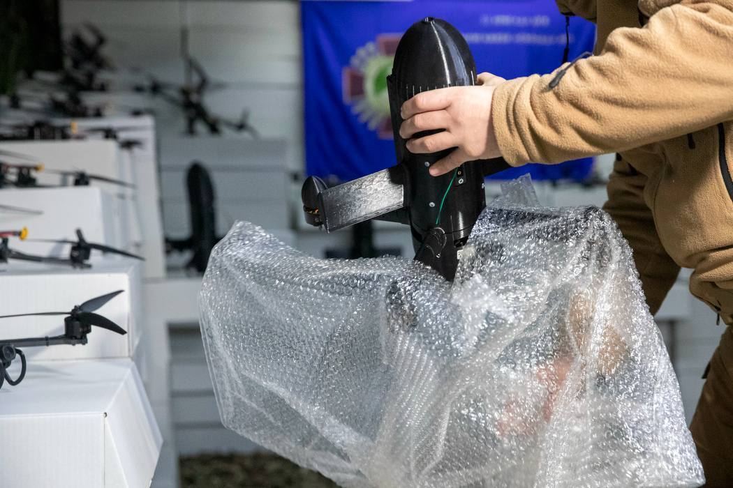 Кличко передав військовим із Києва нову партію допомоги від столиці. Фото