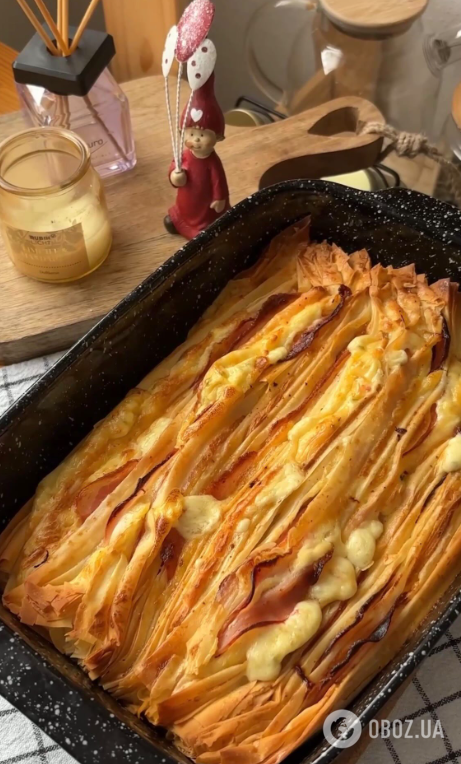 Лінивий та дуже ситний пиріг з тіста філо: як приготувати