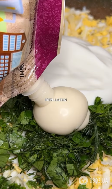 Смачний буряковий салат із часником та сиром: чим заправити