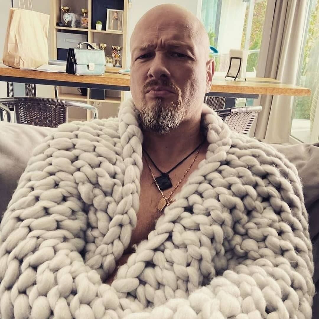 "Он здесь женился и крестил ребенка!" Жонин назвал имя экс-коллеги из РФ, который вонзил ему нож в спину и дал циничный совет в первые дни обстрелов