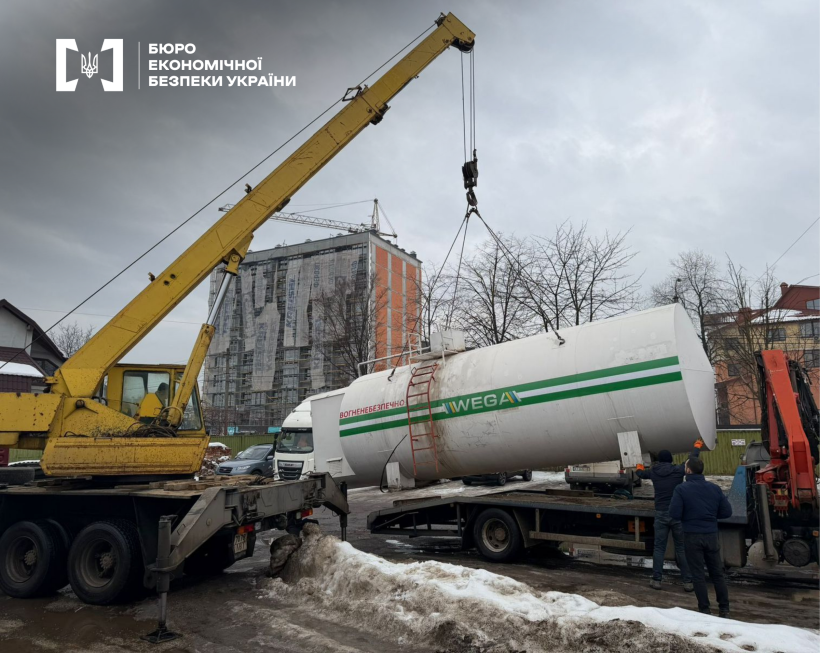 В Ивано-Франковской области была прекращена работа нелегальной АЗС