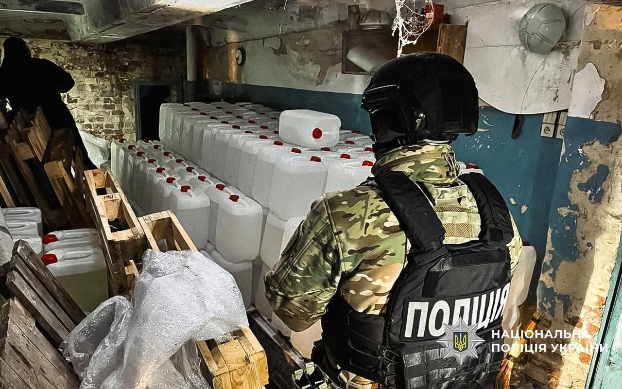 Вилучено "товар" вартістю  400 млн грн: в Україні викрили масштабний наркобізнес, проведено сотні обшуків. Подробиці, фото та відео