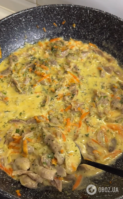 Тушковані шлуночки у сметані: смачно приготувати до картопляного пюре