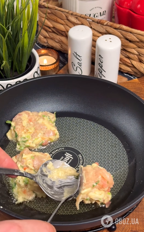 Соковиті рублені котлети з курки для обіду: як приготувати