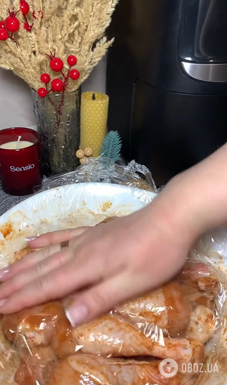 Как вкусно запечь куриные голени в духовке на ужин: простой рецепт