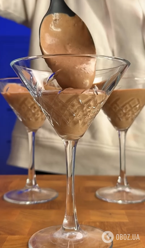 Нежный шоколадный десерт в стакане: выпекать не придется