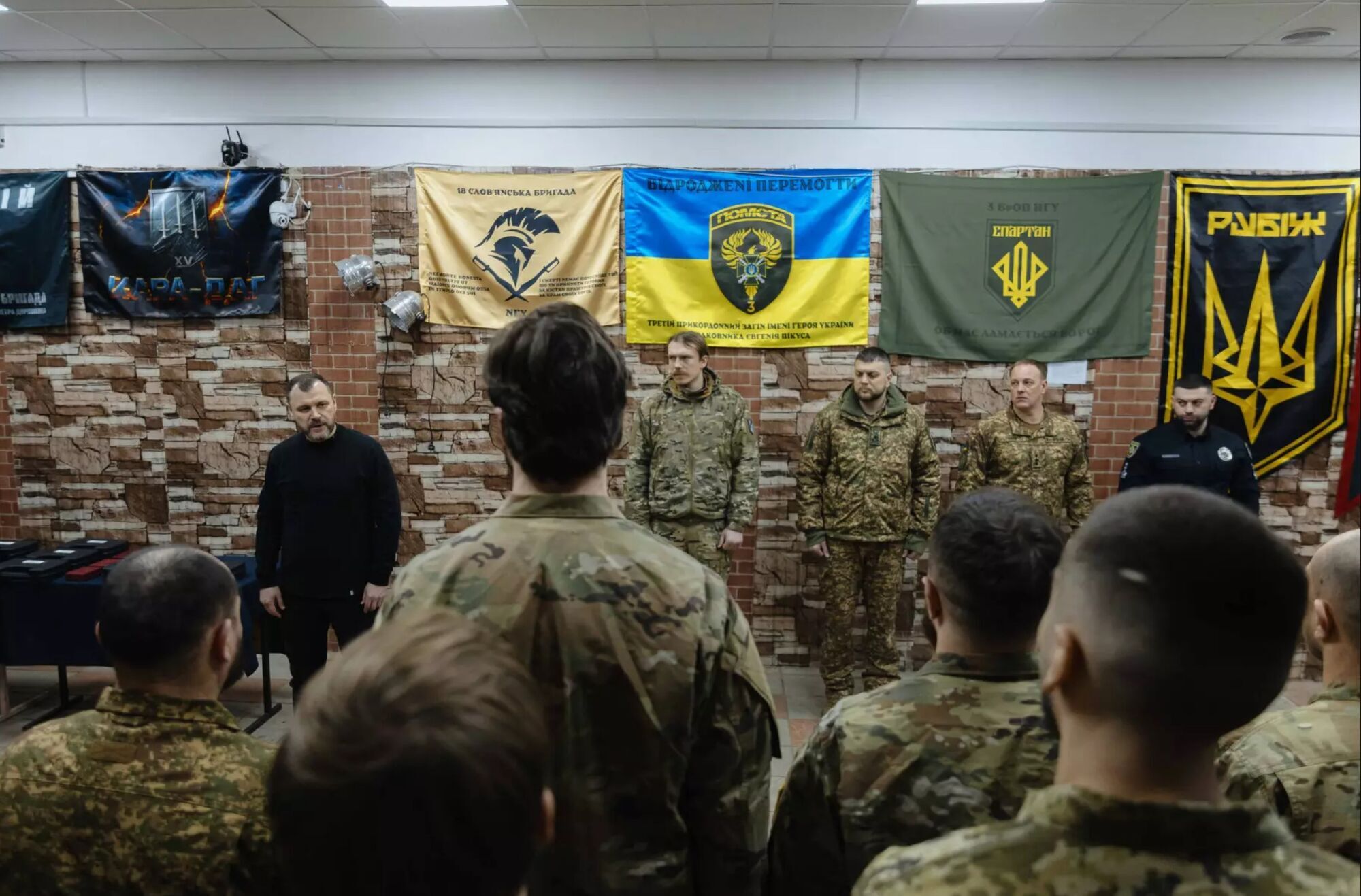 Эвакуация людей является ключевым вопросом безопасности прифронтовых общин Днепровщины, – Игорь Клименко