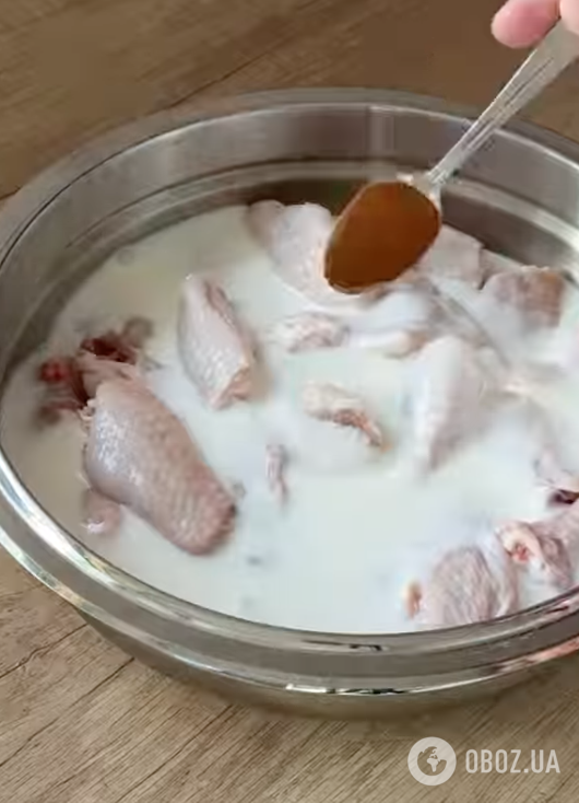 Запечені курячі крильця з хрусткою скоринкою: розповідаємо, у чому потрібно їх маринувати