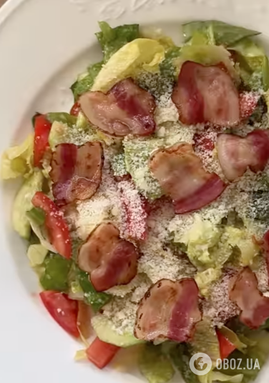 Салат а-ля "Цезарь": рецепт очень вкусного блюда для праздничного стола за 10 минут