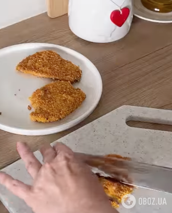 Не мука и яйца: в чем лучше всего панировать отбивные, чтобы они были сочными и хрустящими