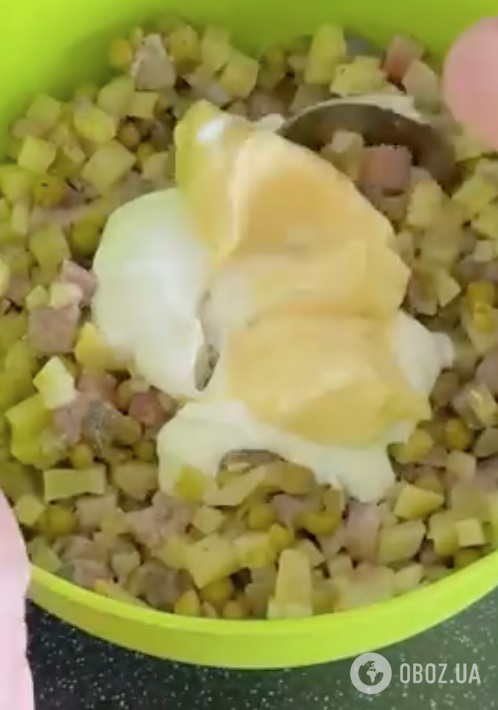 Салат из свеклы и сельди за 10 минут: самый простой и быстрый рецепт блюда, которое захочется есть каждый день