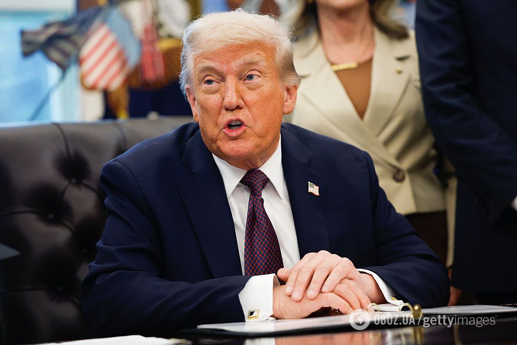 Зірки змішали з брудом Трампа під час ефіру "Греммі 2026": президент пригрозив судом "йолопу-ведучому" та накинувся на переможців