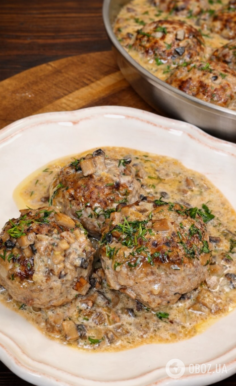 Соковиті котлети в грибному соусі на вечерю: підійдуть до будь-якого гарніру