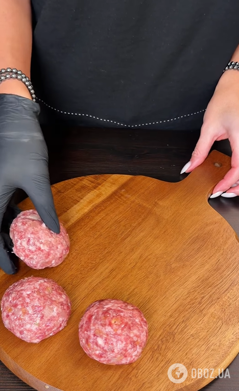 Соковиті котлети в грибному соусі на вечерю: підійдуть до будь-якого гарніру