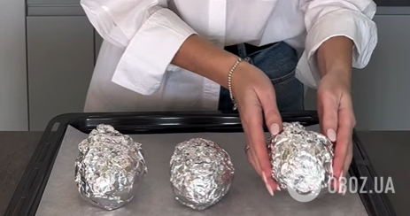 Запеченный картофель в кожуре с беконом и сыром: делимся трендовым рецептом