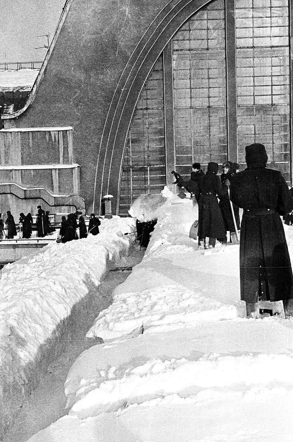 Самые лютые зимы в истории Украины: в сети показали уникальные фото