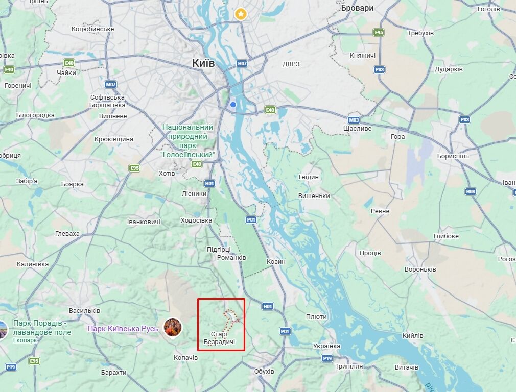 На Київщині сміттєвоз та вантажівка після зіткнення протаранили відбійник: є постраждала. Фото та відео