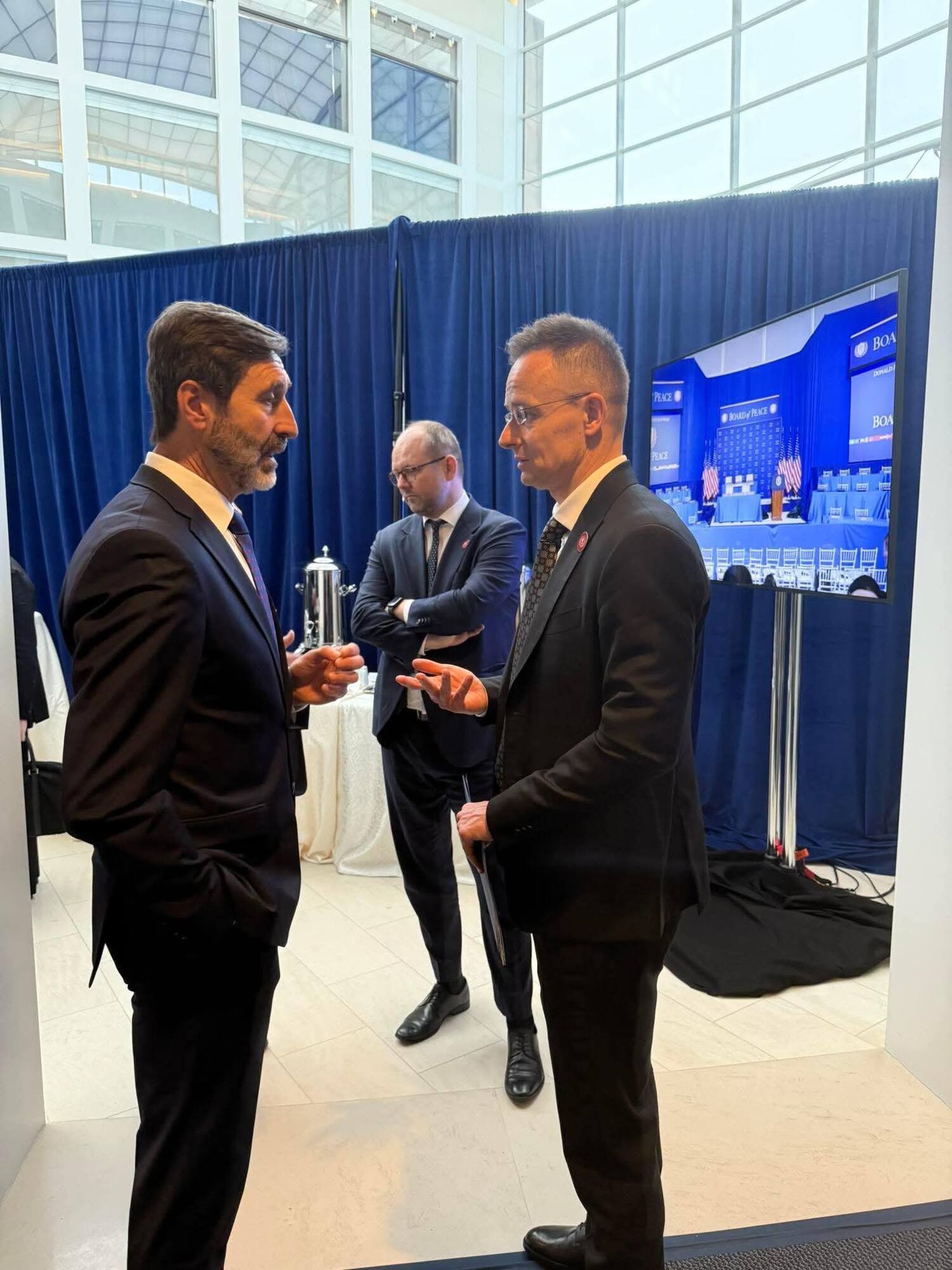 "Мы защитимся": Сийярто пригрозил контрмерами против Украины из-за ситуации с нефтепроводом "Дружба"