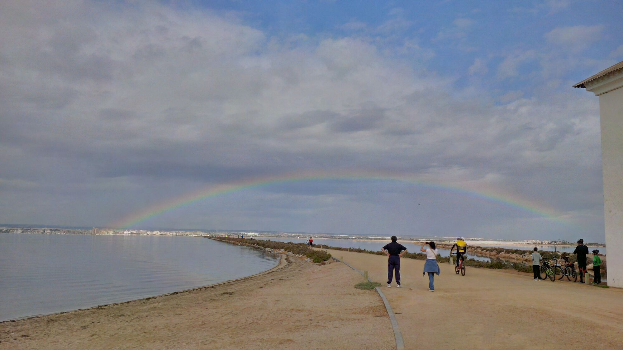 В Испании есть острова-призраки, на которые трудно попасть: чем особенны