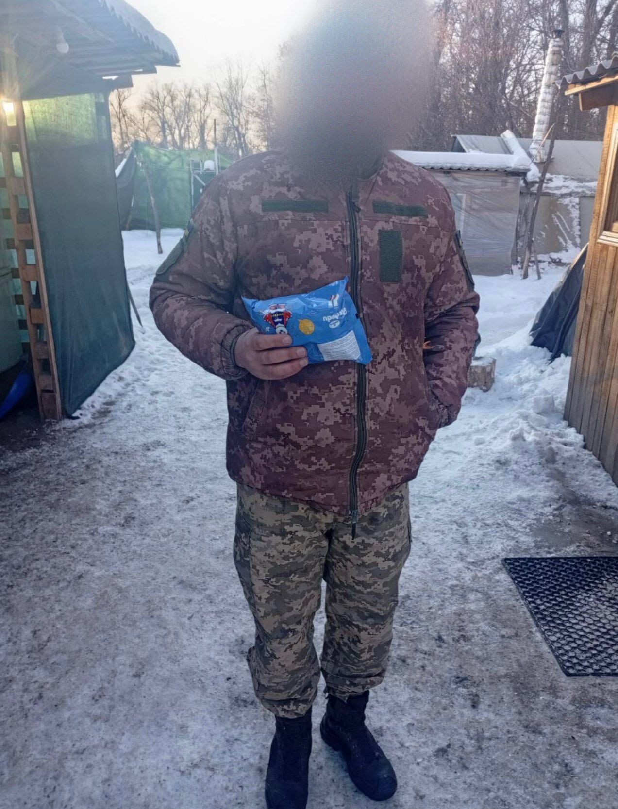 Обморожения и тяжелые бои: на фронт нужны грелки, экофло, генераторы и планшеты