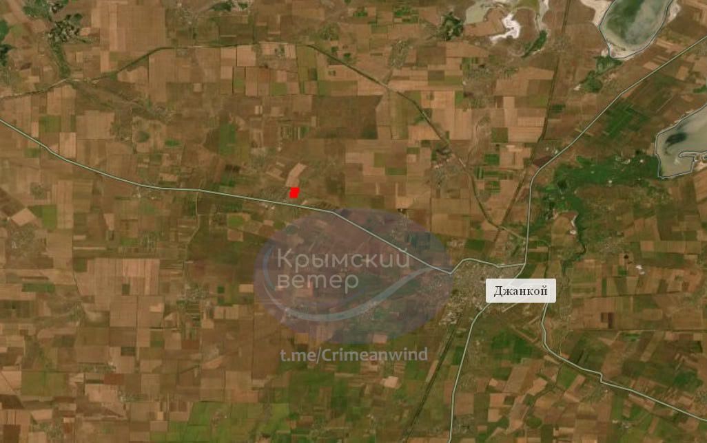 Під окупованим Джанкоєм після атаки БПЛА сталась потужна пожежа. Супутникові фото