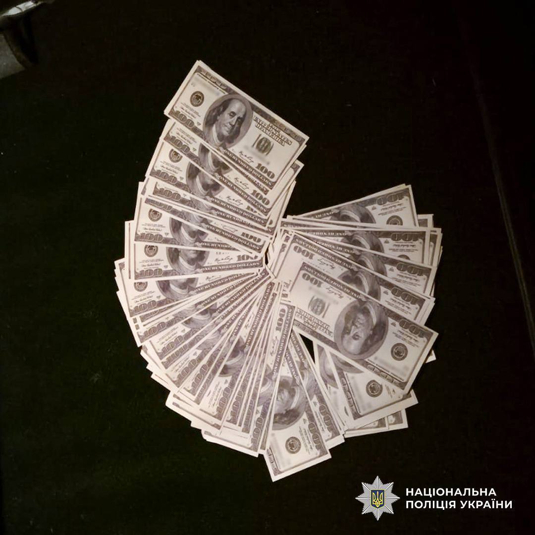 Предлагал уклонистам выехать из Украины в составе футбольной команды: в Киеве задержали организатора схемы. Фото