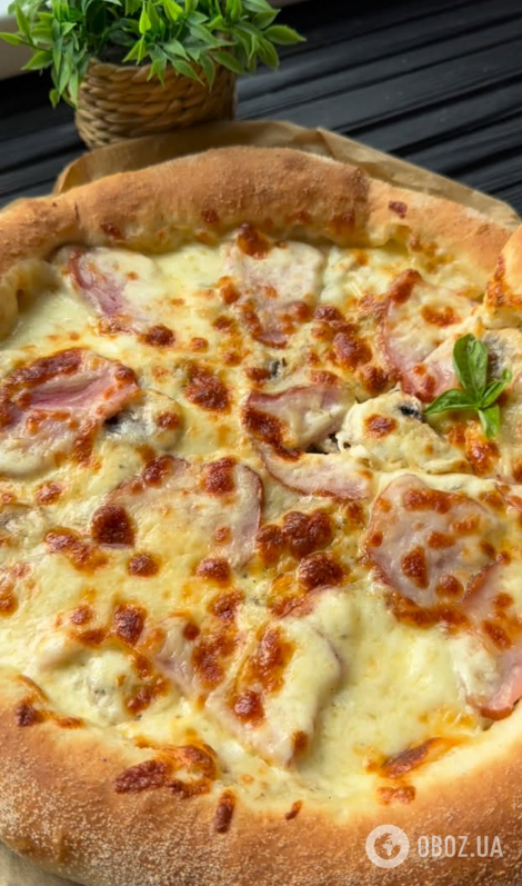 Вкусная домашняя пицца с сырными бортиками: как приготовить